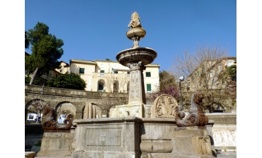 La Fontana Falconieri a Piazza Basicò
