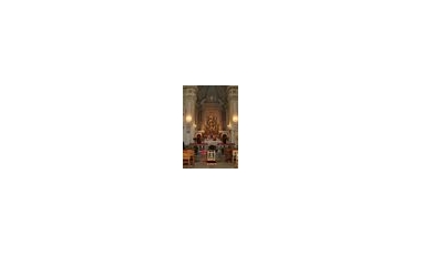 Altare e navata centrale della chiesa di San Giuseppe