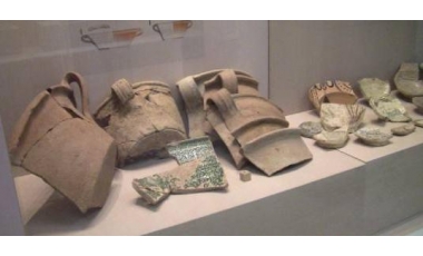 Una vetrina dell'Antiquarium di Palazzo Zanca
