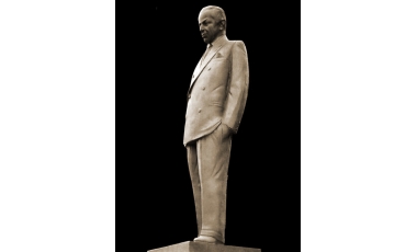 La scultura in un ritratto fotografico