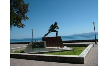 Antonio Bonfiglio: Monumento all'ammiraglio Luigi Rizzo, 1965.
